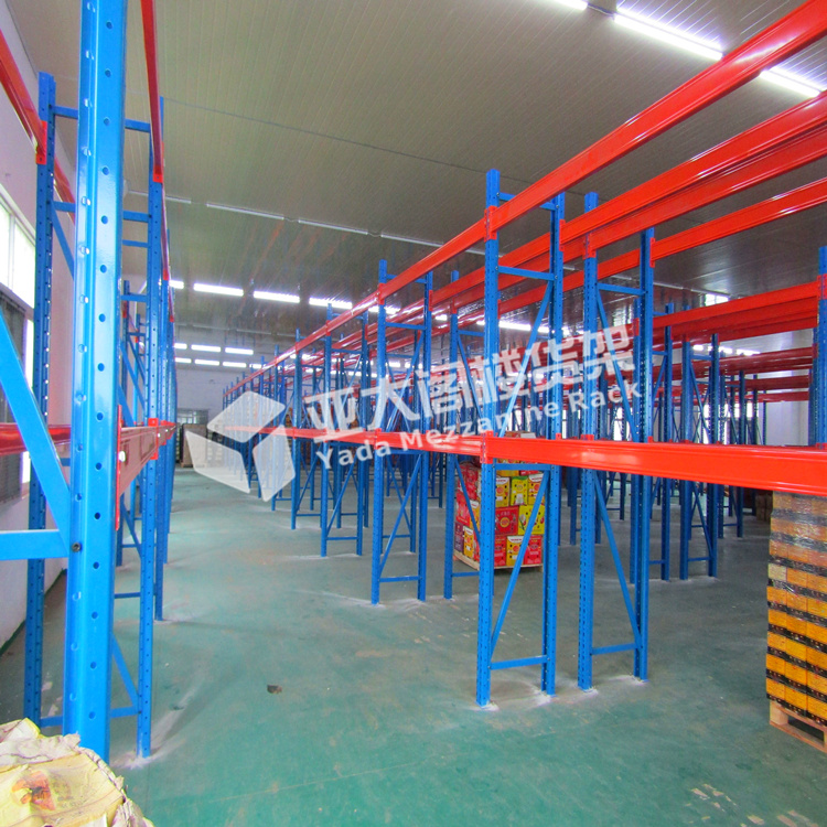 我司為懂香文化有限公司提供重型貨架100余組